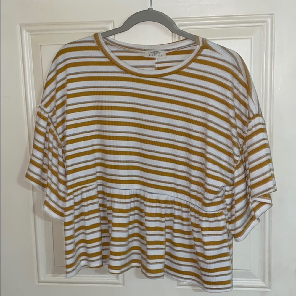 Wide Short Sleeved Top with Ruffle at The Bottom